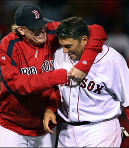 Doug Mirabelli will be back with the Bosox in 2008.