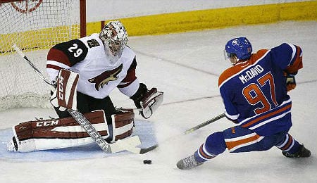 Anders Lindback is the new backup for the Phoenix Coyotes.