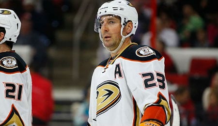 Francois Beauchemin has signed with the Colorado Avalanche.