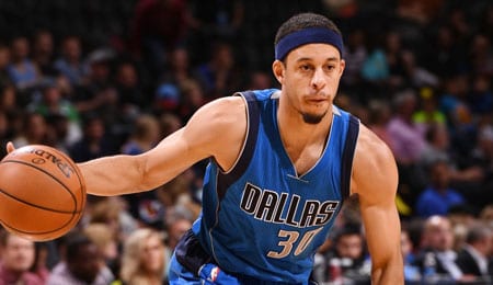 Seth Curry is driving for the Dallas Mavericks.