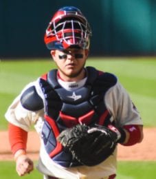 Roberto Perez showed he can hit for the Cleveland Indians.