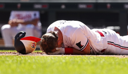 Kyle Farmer suffered a scary injury for the Minnesota Twins.