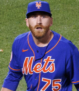 Reed Garrett is now earning saves for the New York Mets.